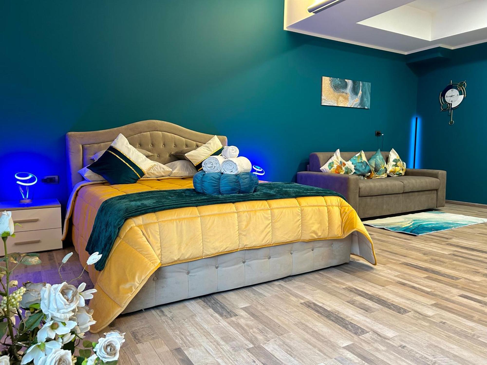 Deluxe - Jacuzzi - Private Parking Apartment Turin